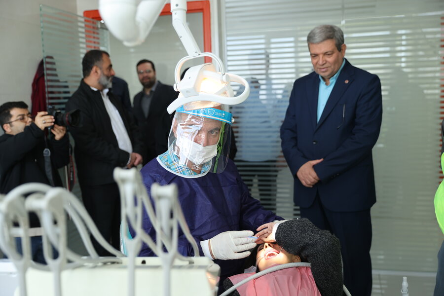 اهداء نشان مناسب سازی موسسه خیریه بهشت امام رضا (ع)