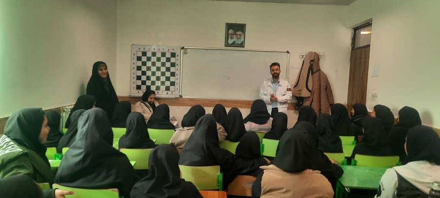 حضور اورژانس اجتماعی در مدرسه دخترانه مالوجه