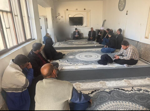 اشتهارد | امام جمعه،بخشدار مركزى و رئيس بهزيستى اشتهارد با خانواده هاى داراى دو عضو معلول دیدار کردند