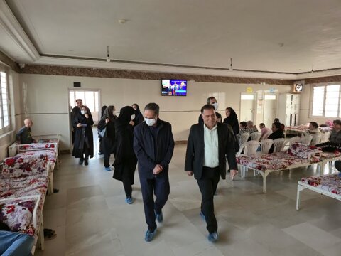 دکتر علیرضا عباسی نماینده مجلس و مدیرکل بهزیستی البرز از مرکز نگهداری از دختران دارای معلولیت ذهنی نسترن بازدید کردند