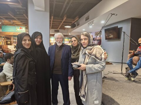 حضور مدیرکل بهزیستی البرز در تئاتر ویژه روز جهانی معلولین /حمایت از توانمندی کودکان دارای ناتوانی