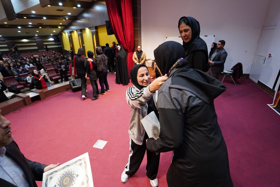 جشنواره ورزشی بانوان