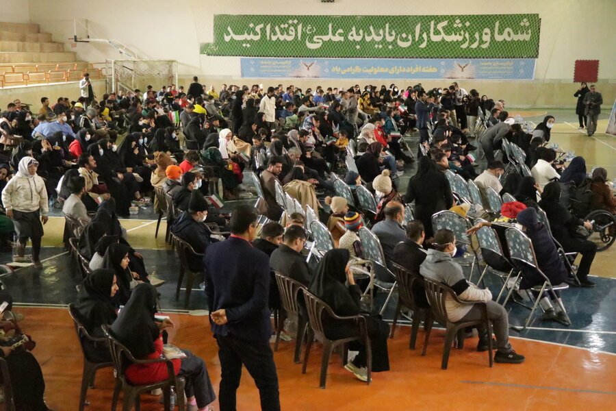 جشن بزرگ جامعه افراد دارای معلولیت کرمان برگزار شد‌