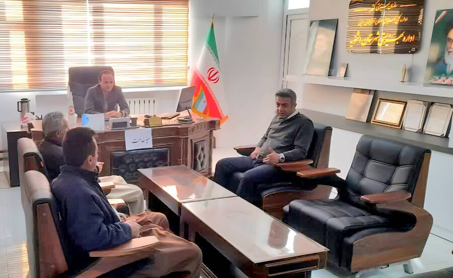 برپایی میز خدمت رئیس بهزیستی اشنویه به مناسبت هفته معلولین