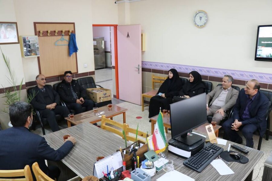 بازدید مدیرکل بهزیستی آذربایجانغربی از مدرسه استثنایی به مناسبت هفته افراد دارای معلولیت با رویکرد «فراگیرسازی جامعه و تلفیق اجتماعی»