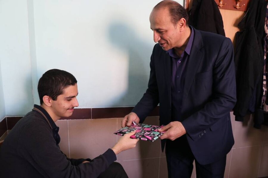 بازدید مدیرکل بهزیستی آذربایجانغربی از مدرسه استثنایی به مناسبت هفته افراد دارای معلولیت با رویکرد «فراگیرسازی جامعه و تلفیق اجتماعی»