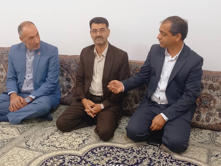 ترویج فرهنگ شهید و شهادت و آموزش سیره شهدا یک اولویت است