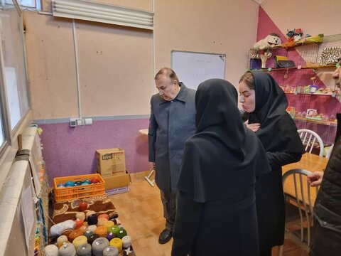 آذر-شرقی-بازدی نوین نماینده مجلس از مرکز نگهداری معلولین روان آسا