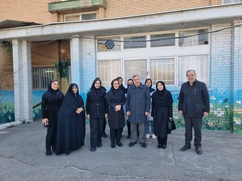 آذر-شرقی-بازدی نوین نماینده مجلس از مرکز نگهداری معلولین روان آسا