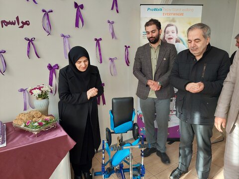 آذر-شرقی- آویژه