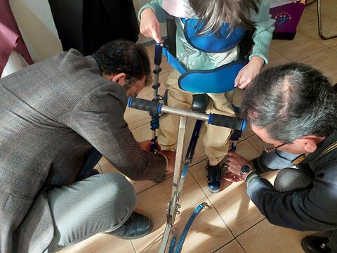 آذر-شرقی- آویژه