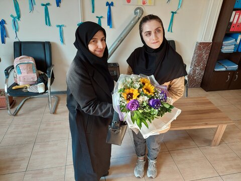 آذر-شرقی- آویژه