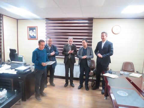 تقدیر مدیرکل بهزیستی البرز از همکاران مالی به مناسبت روز حسابدار