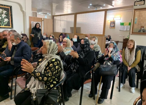 کرج | جشن و غرفه فروش محصولات روستایی در کرج برپا شد