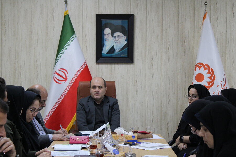 بررسی پرونده های صدور و تعویض مجوزهای مراکز و موسسات تحت نظارت