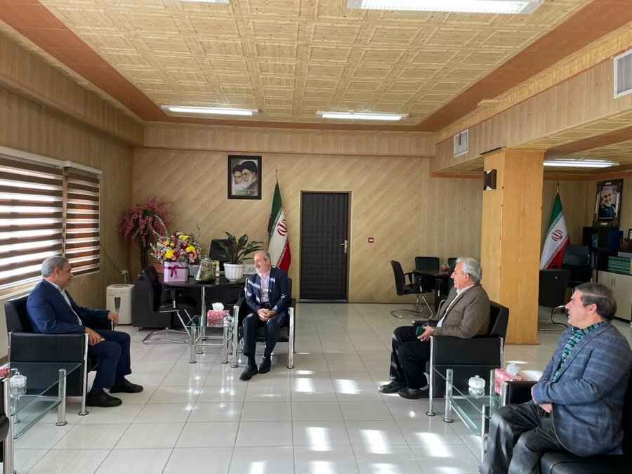 دیدار مدیرکل بهزیستی کردستان با فرماندار قروه
