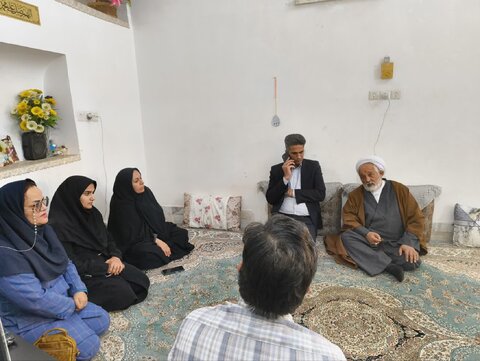 ✅بازدید مسئولان شهرستان میبد از خانواده‌های دارای چند معلولیت
