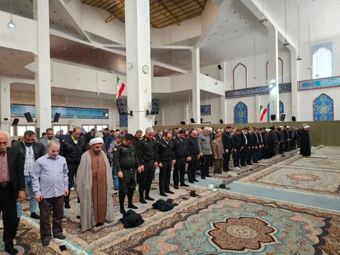 برگزاری میز خدمت اداره بهزیستی شهرستان چهارباغ در مصلی نماز جمعه