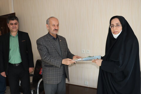 تجلیل از حسابداران شاغل در اداره کل بهزیستی استان