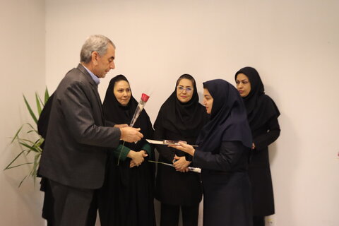 گزارش تصویری ا تقدیر از مشاوران و روانشناسان مرکز اورژانس اجتماعی و مرکز مشاوره تلفنی 1480 و مرکز شوق زندگی