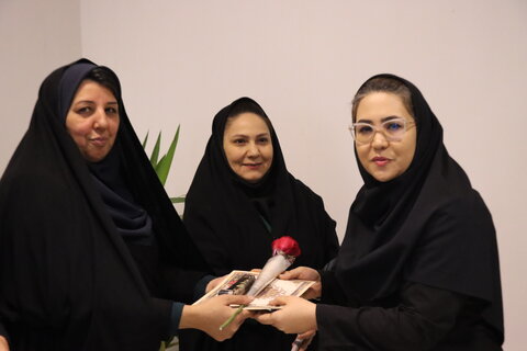 گزارش تصویری ا تقدیر از مشاوران و روانشناسان مرکز اورژانس اجتماعی و مرکز مشاوره تلفنی 1480 و مرکز شوق زندگی