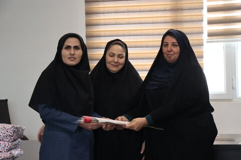 گزارش تصویری ا تقدیر از مشاوران و روانشناسان مرکز اورژانس اجتماعی و مرکز مشاوره تلفنی 1480 و مرکز شوق زندگی