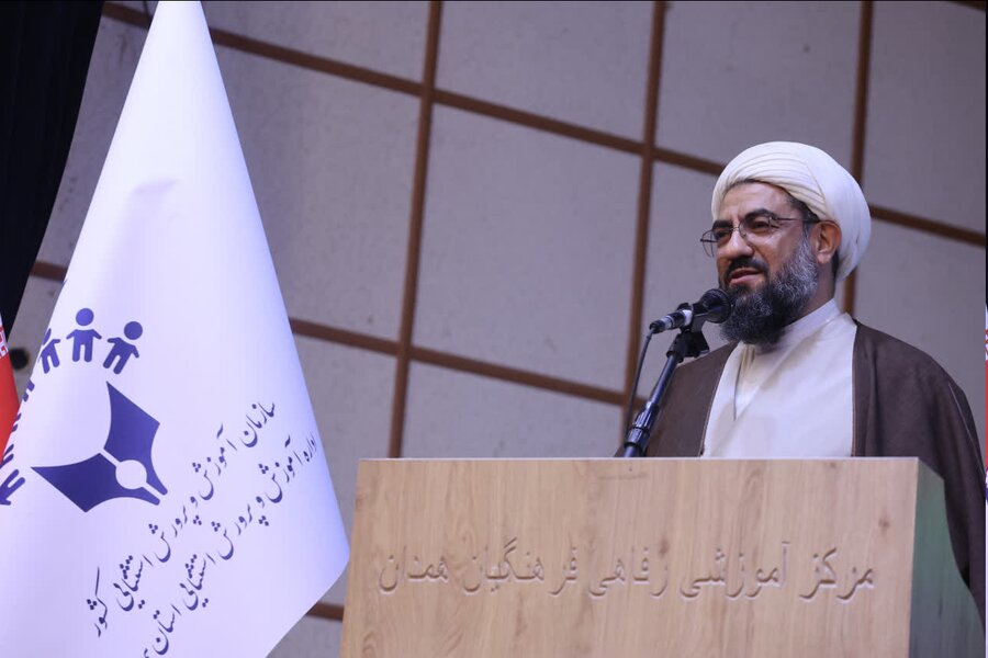 تلاش کسانی که لبخند را بر چهره این کودکان می‌نشانند، ارزشمند و کم‌نظیر است