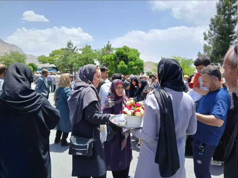 اعزام مددجویان بهزیستی ملایر به زیارت حرم مطهر امام رضا(ع)