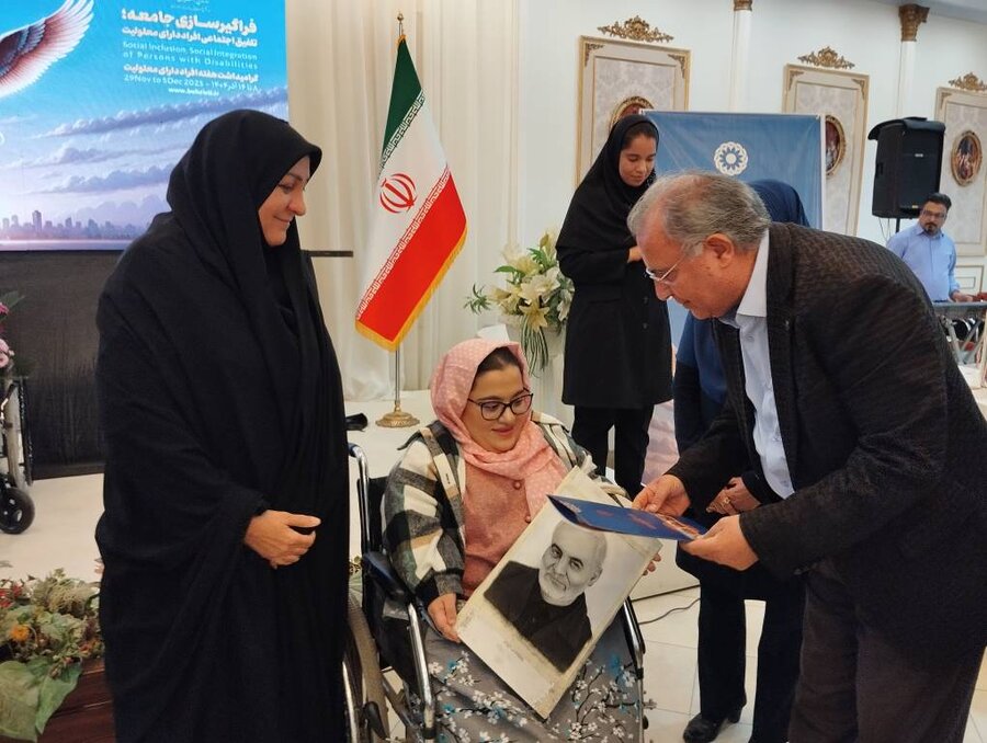 گزارش تصویری مراسم افراد دارای معلولیت موفق