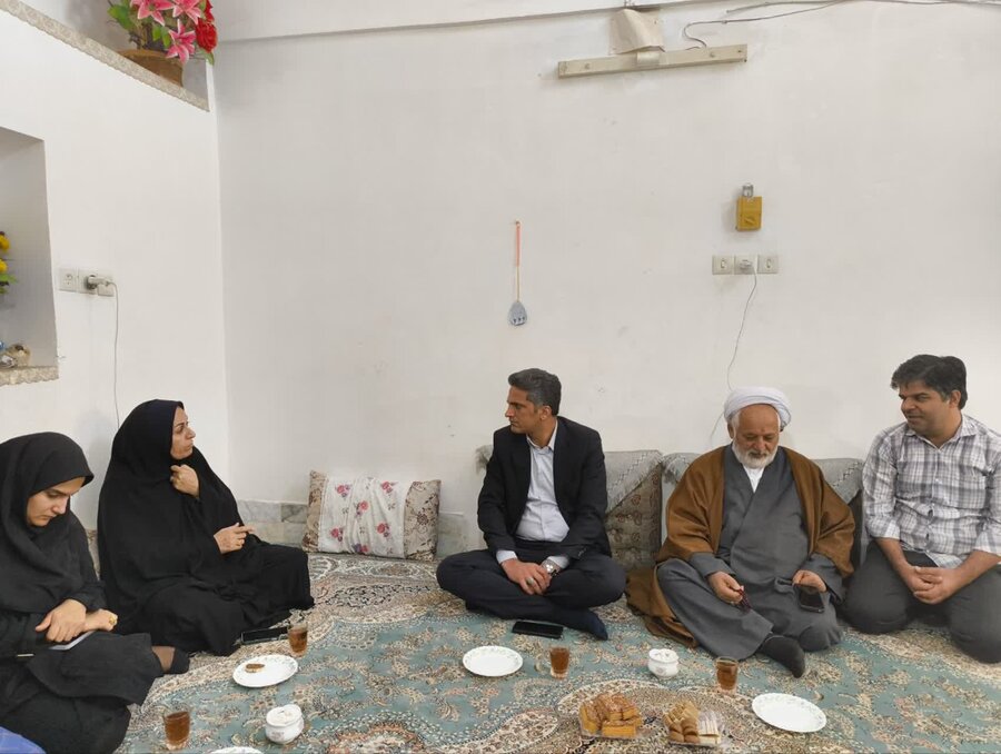 ✅بازدید مسئولان شهرستان میبد از خانواده‌های دارای چند معلولیت