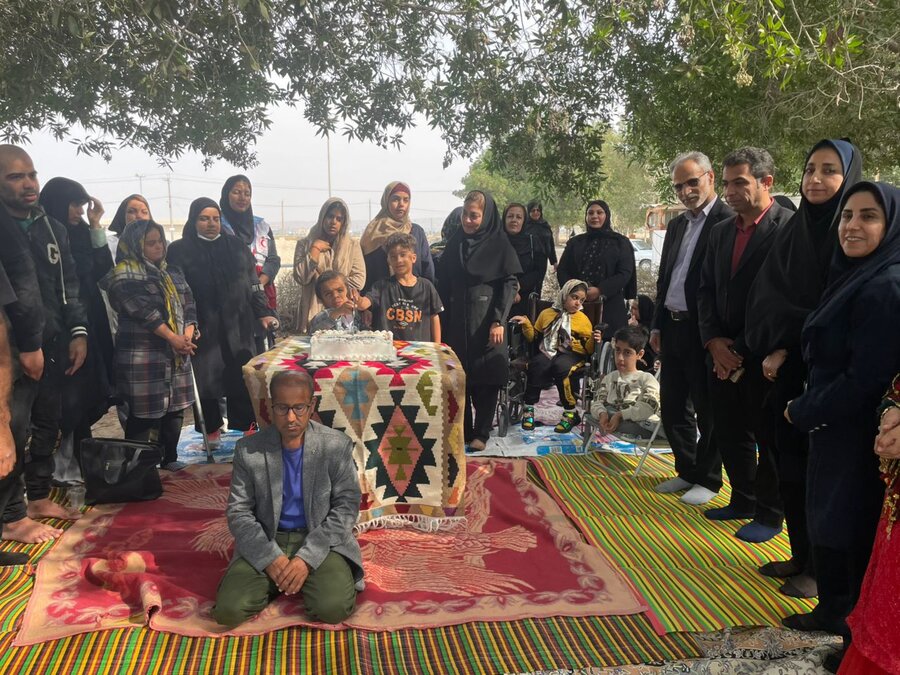 تنگستان| نشاط در ساحل دلوار؛ اردوی فرهنگی و هنری ویژه توانخواهان تنگستان برگزار شد