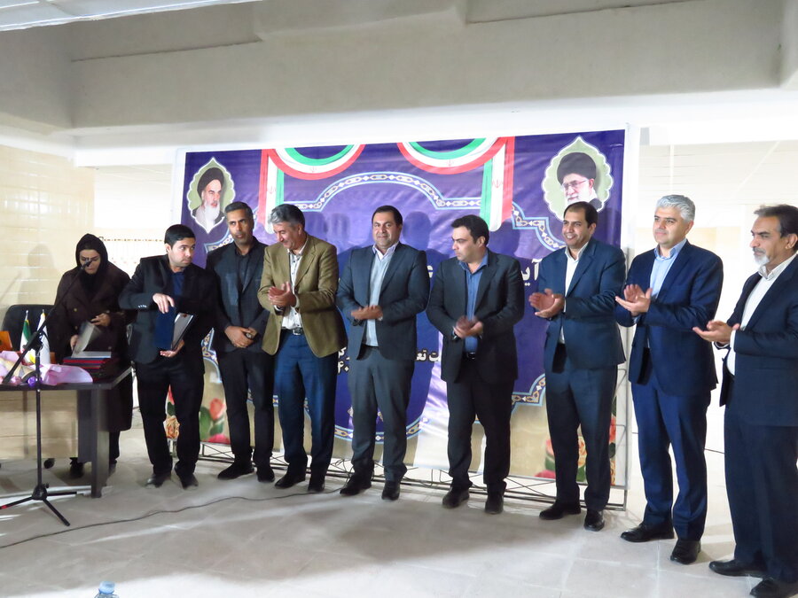 آیین تجلیل از عوامل اجرایی و پشتیبانی پروژه ۴۰ واحدی مسکن مهر افراد دارای معلولیت سیرجان