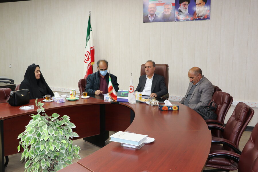 نشست با خیرین