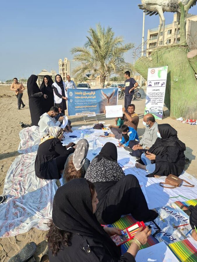 برگزاری ایستگاه نقاشی و ساخت مجسمه‌های شنی به مناسبت روز جهانی معلولان