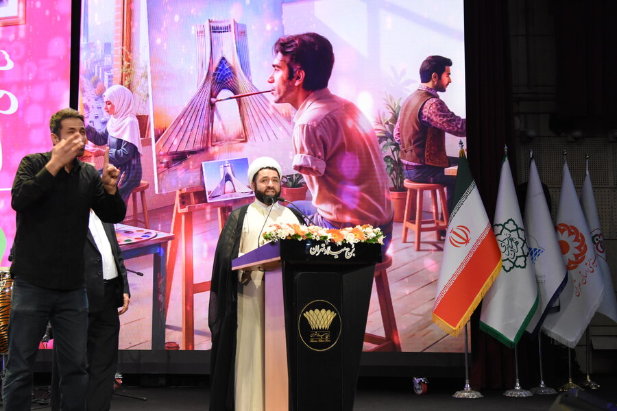 در برج میلاد تهران؛ جشن ازدواج ۱۱۴ زوج دارای معلولیت برگزار شد