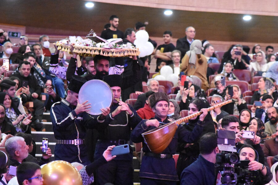 در برج میلاد تهران؛ جشن ازدواج ۱۱۴ زوج دارای معلولیت برگزار شد