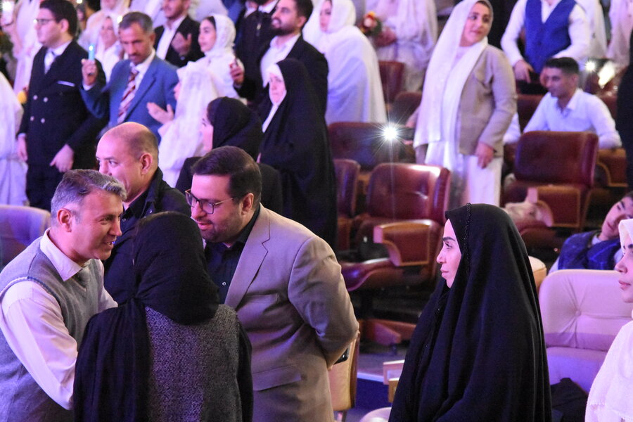 در برج میلاد تهران؛ جشن ازدواج ۱۱۴ زوج دارای معلولیت برگزار شد