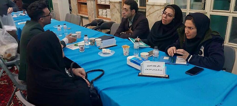 شهرتهران| تقویت ارتباط مردمی با برگزاری میز خدمت در مسجد سیدالشهدا