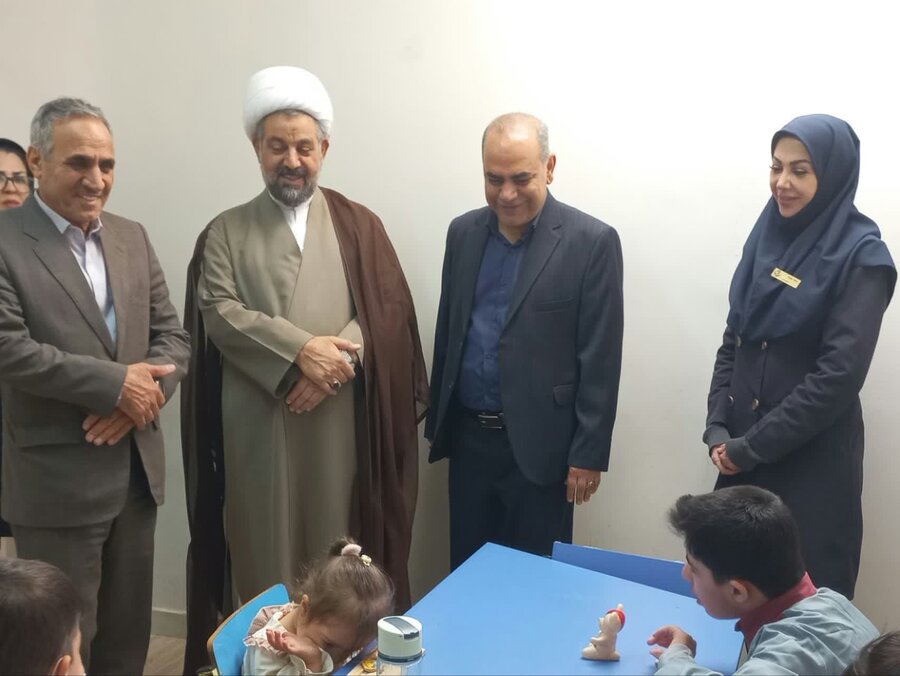 رباط کریم | دیدار مسئولان با توان‌یابان مرکز آتیه به مناسبت هفته جهانی معلولین