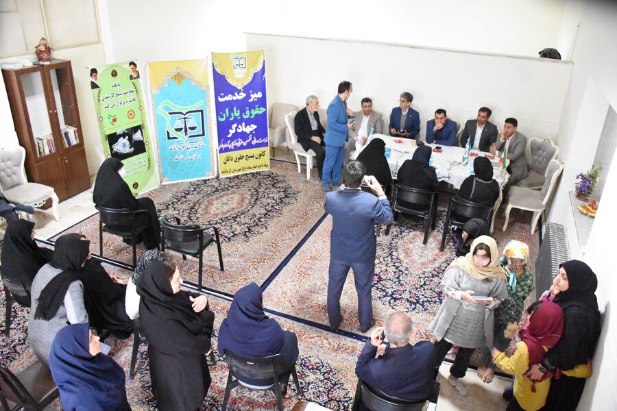 برگزاری میز ارتباطات مردمی حقوق‌یاران جهادگر