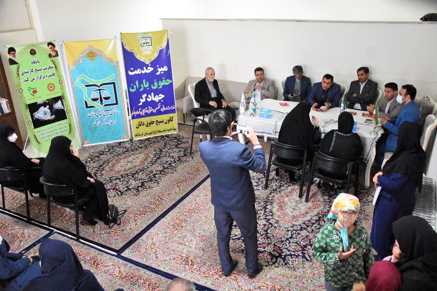 برگزاری میز ارتباطات مردمی حقوقیاران جهادگر برگزاری میز ارتباطات مردمی حقوقیاران جهادگر