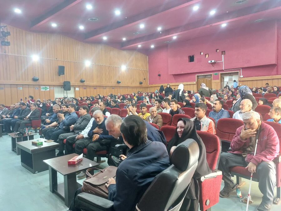 مراسم هفته افراد دارای معلولیت و تجلیل از معلولان موفق در  امیدیه 