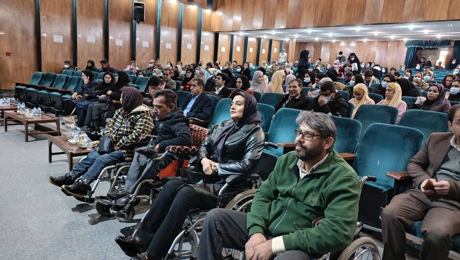 همایش روز جهانی معلولان در شهرستان بروجرد