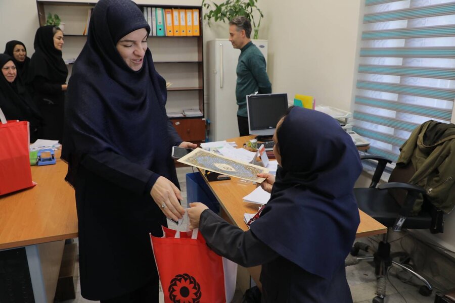 شهرتهران| تقدیر مدیر بهزیستی از کارشناسان حوزه مالی و بیمه به مناسبت روز حسابدار و روز بیمه