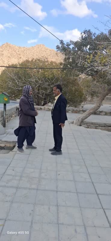 بازدید مسئول نمایندگی بهزیستی گنبکی از وضعیت مددجویان تحت حمایت در ارتفاعات کوه شاه