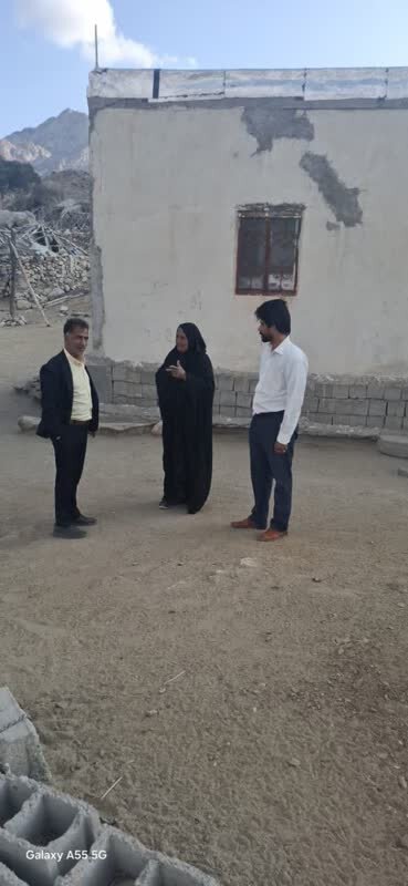 بازدید مسئول نمایندگی بهزیستی گنبکی از وضعیت مددجویان تحت حمایت در ارتفاعات کوه شاه