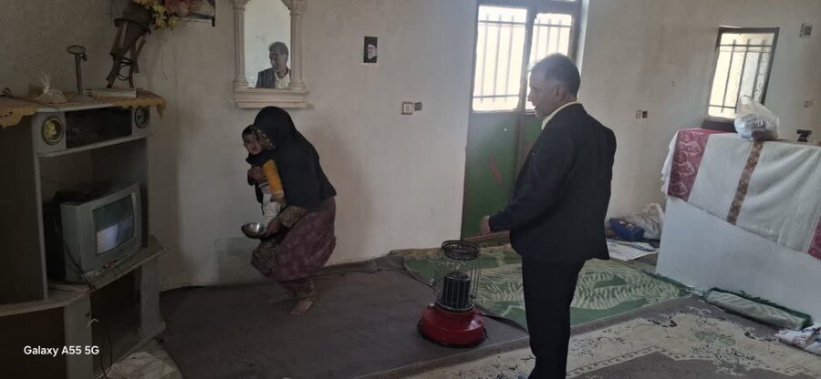 بازدید مسئول نمایندگی بهزیستی گنبکی از وضعیت مددجویان تحت حمایت در ارتفاعات کوه شاه