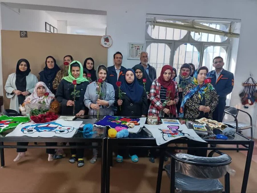 بازدید مدیر مجتمع مس شهربابک از مرکز حرفه آموزی نهال