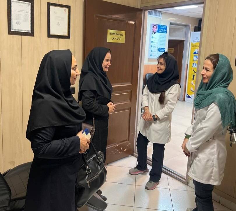 شهرتهران| بازدید معاون توانبخشی از مرکز روزانه تبسم و تجلیل از تلاشگران حوزه توانبخشی