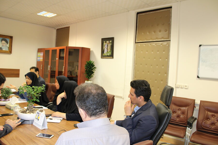 نشست بررسی نحوه پرداخت حق شیفت کارکنان مشمول در بهزیستی گیلان برگزار شدر